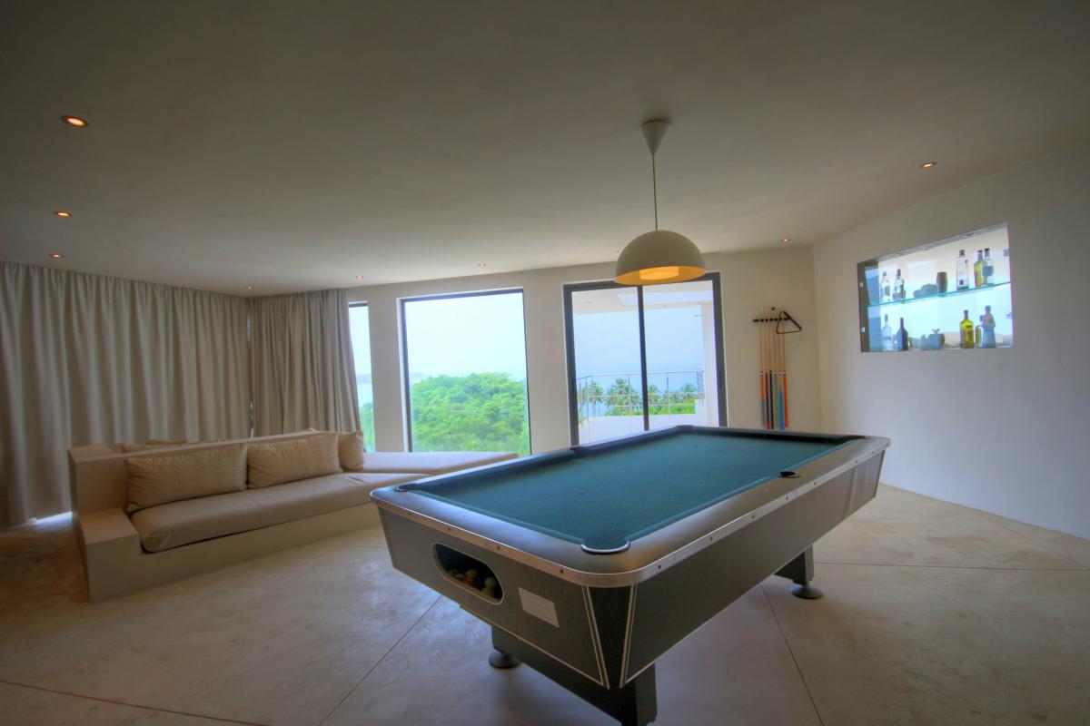 DOLT37 MD House Villa Grand luxe piscine vue mer salon billard