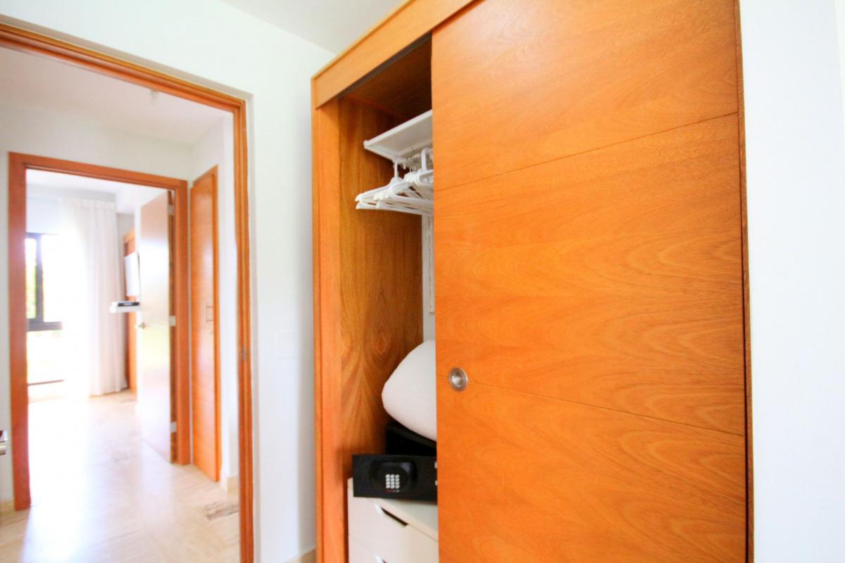  DOLT38 Peninsula Penthouse 302 CH1 coffre
