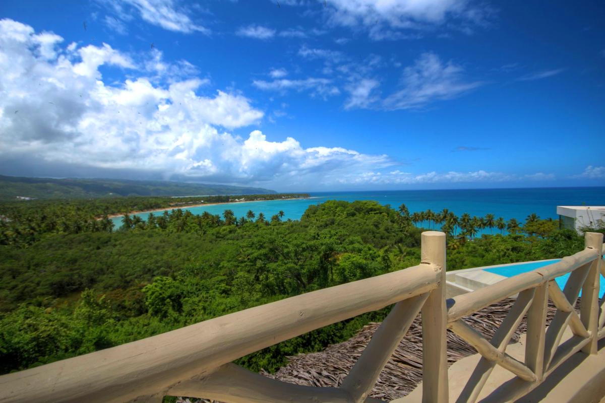 DOLT49 Villa luxe piscine et vue mer panoramique chambre principale étage vue terrasse