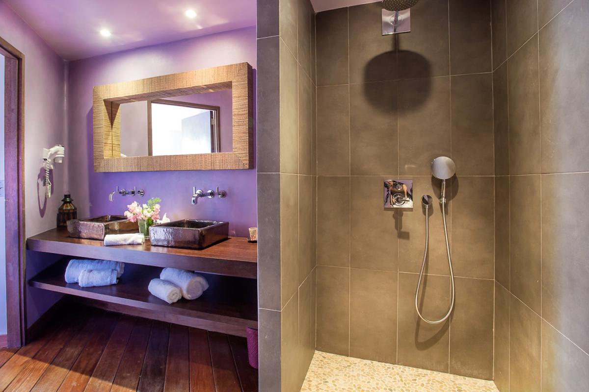 Location villa Camaruche - La salle de douche de la chambre 3