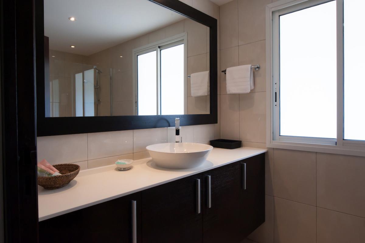 Location villa Flamands - La salle de douche des invités