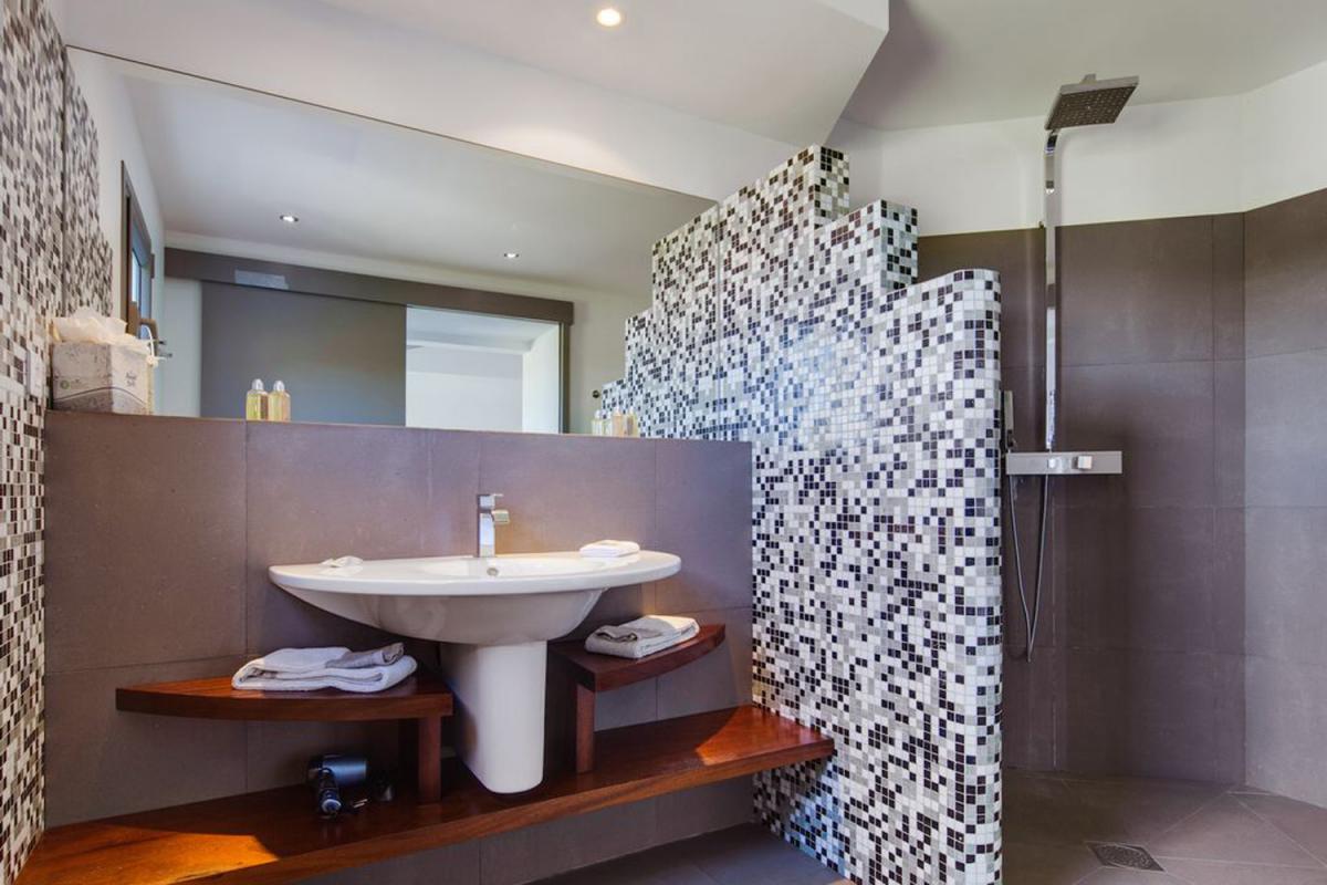 Location villa Flamands - La salle de douche de la chambre 1