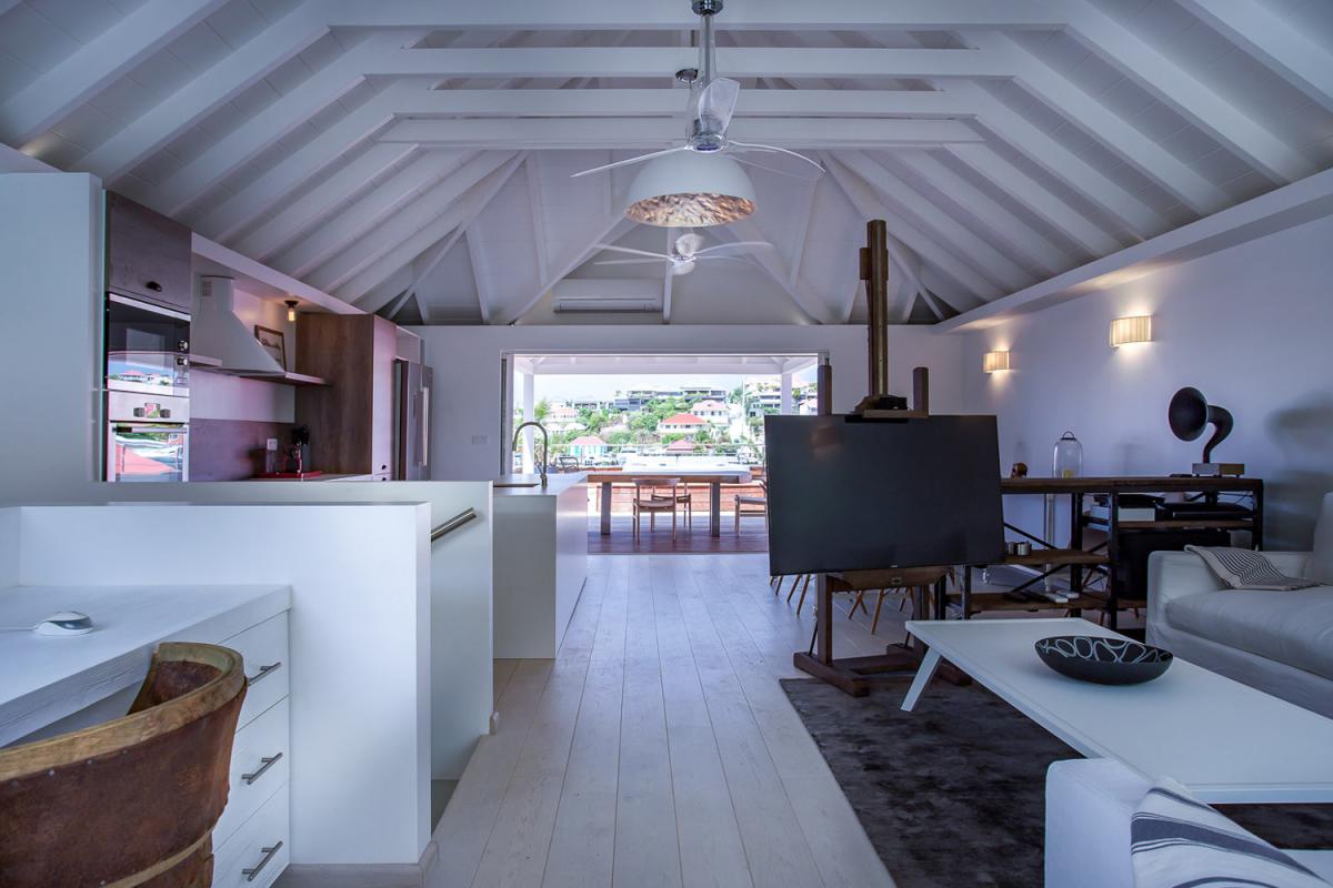 Location villa Gustavia - Le coin salon et bureau
