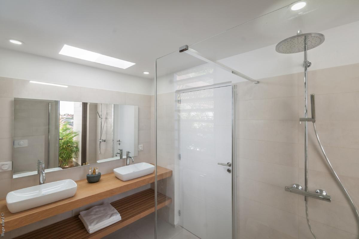 Location villa Gustavia - La salle de douche de la chambre 2