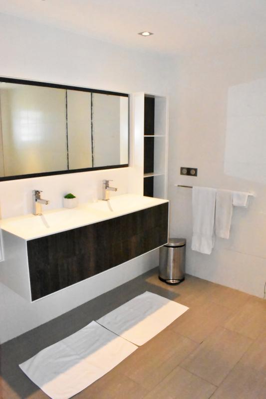 Location villa Lorient - La salle de douche de la chambre 1