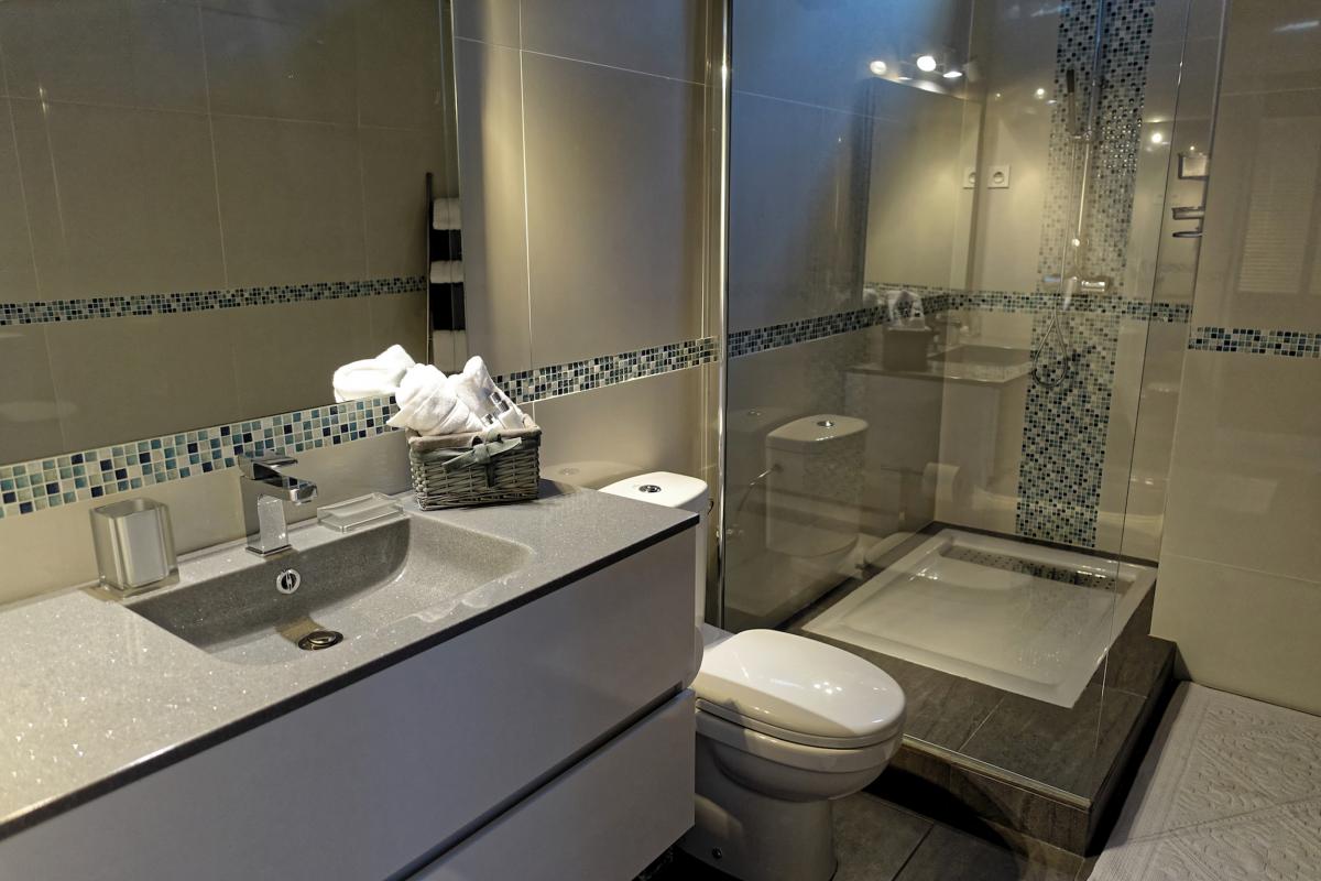 Location villa Lorient - La salle de douche de la chambre 3