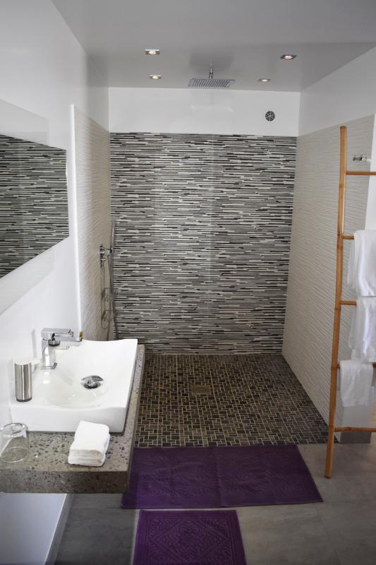 Location villa Lorient - La salle de douche de la chambre 3