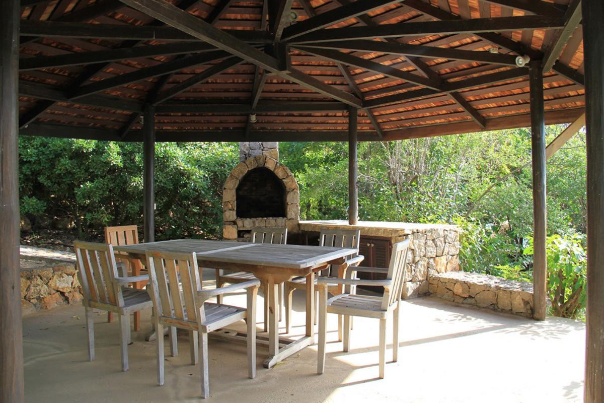 Location villa Pointe Milou - Le coin barbecue