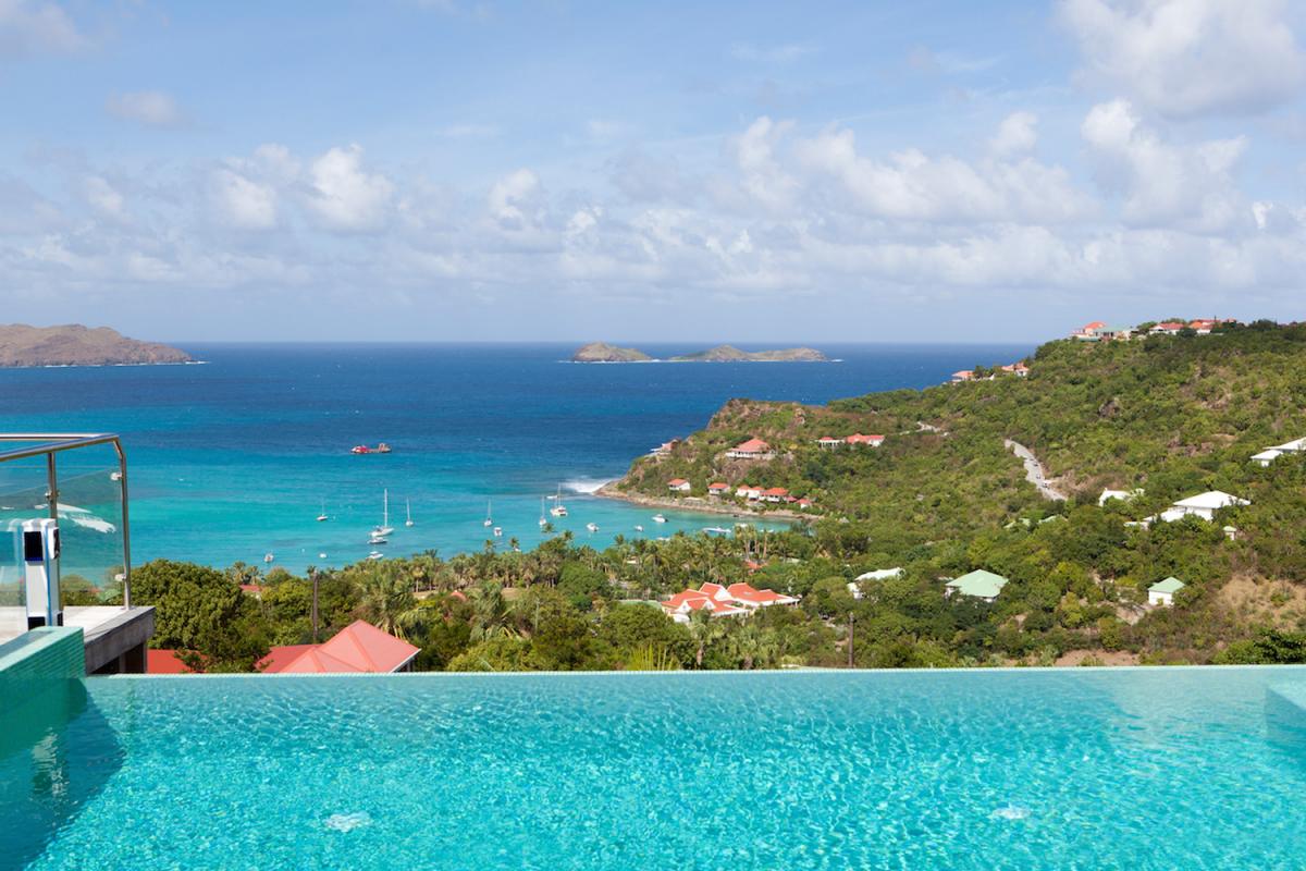 Location villa Saint-Jean - La vue depuis la piscine