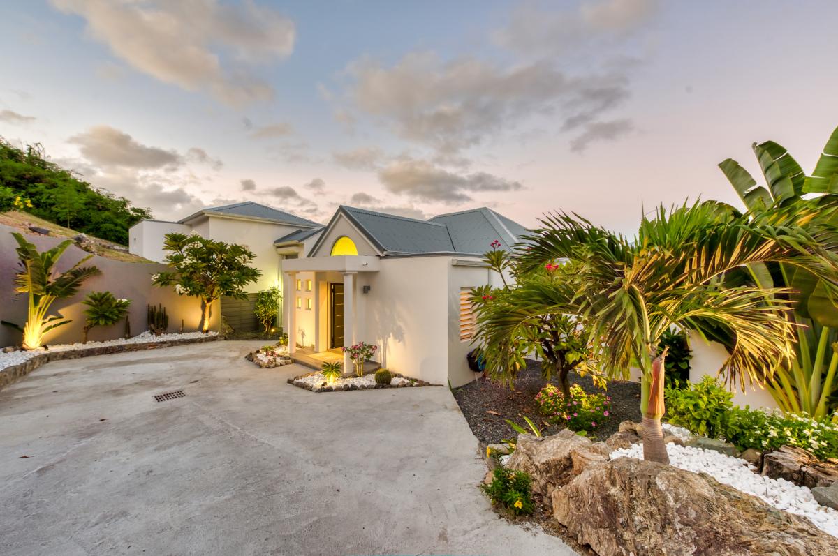 Location villa de luxe Saint Martin, Baie Orientale - Extérieur villa