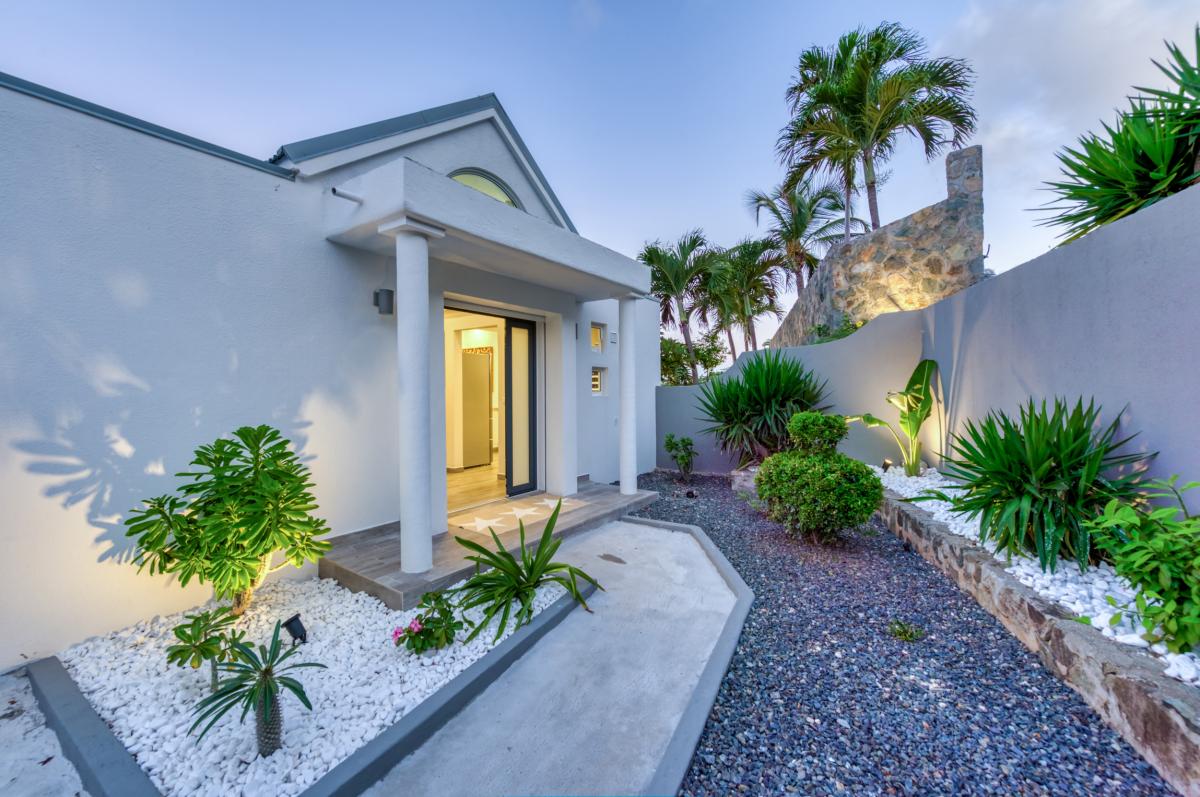 Location villa de luxe Saint Martin, Baie Orientale - Extérieur villa