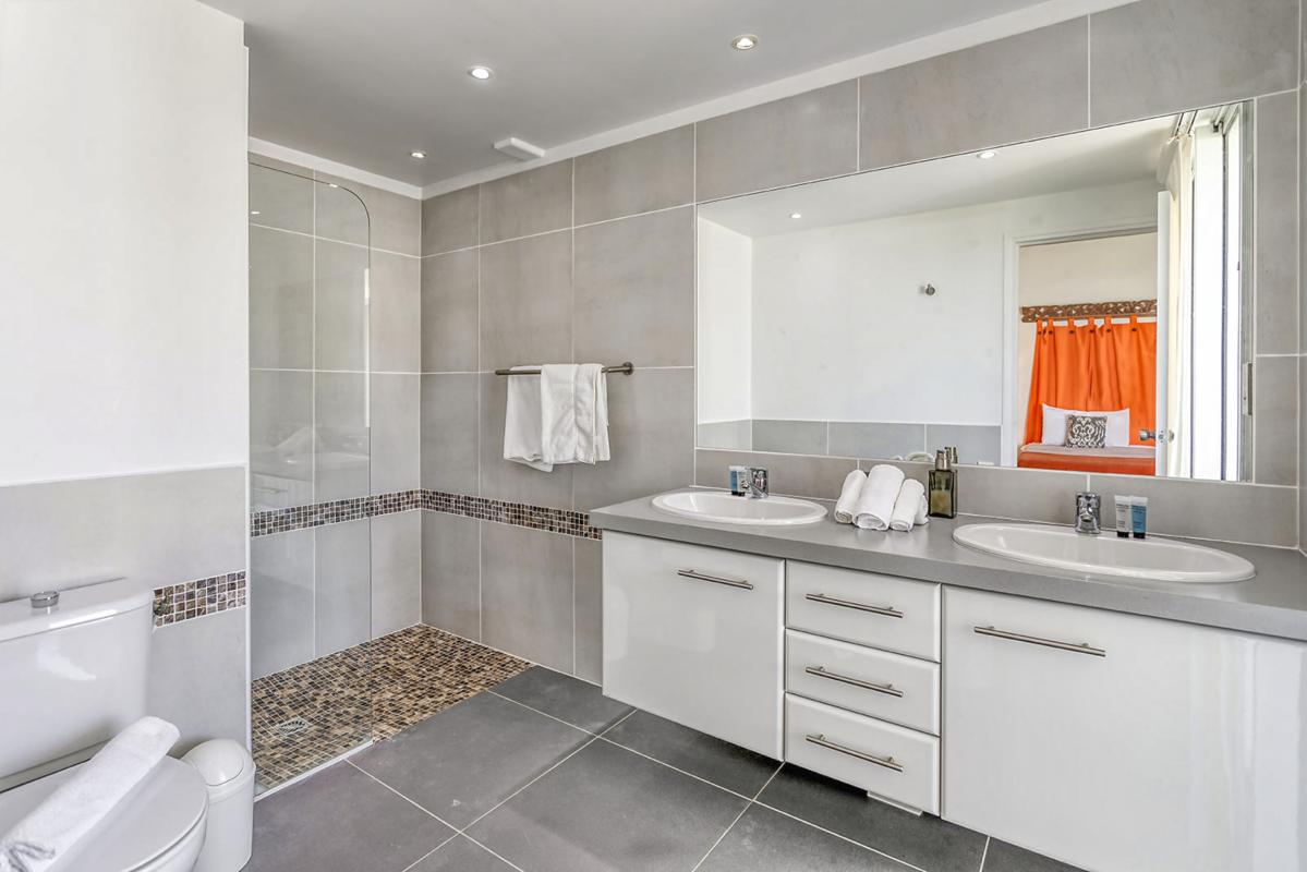 Location Villa Baie Orientale Saint Martin-salle de douche-23
