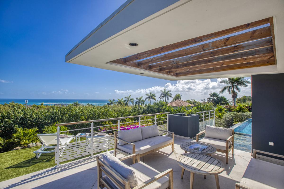 A louer villa 4 chambre Baie Orientale Saint Martin_ Salon de jardin