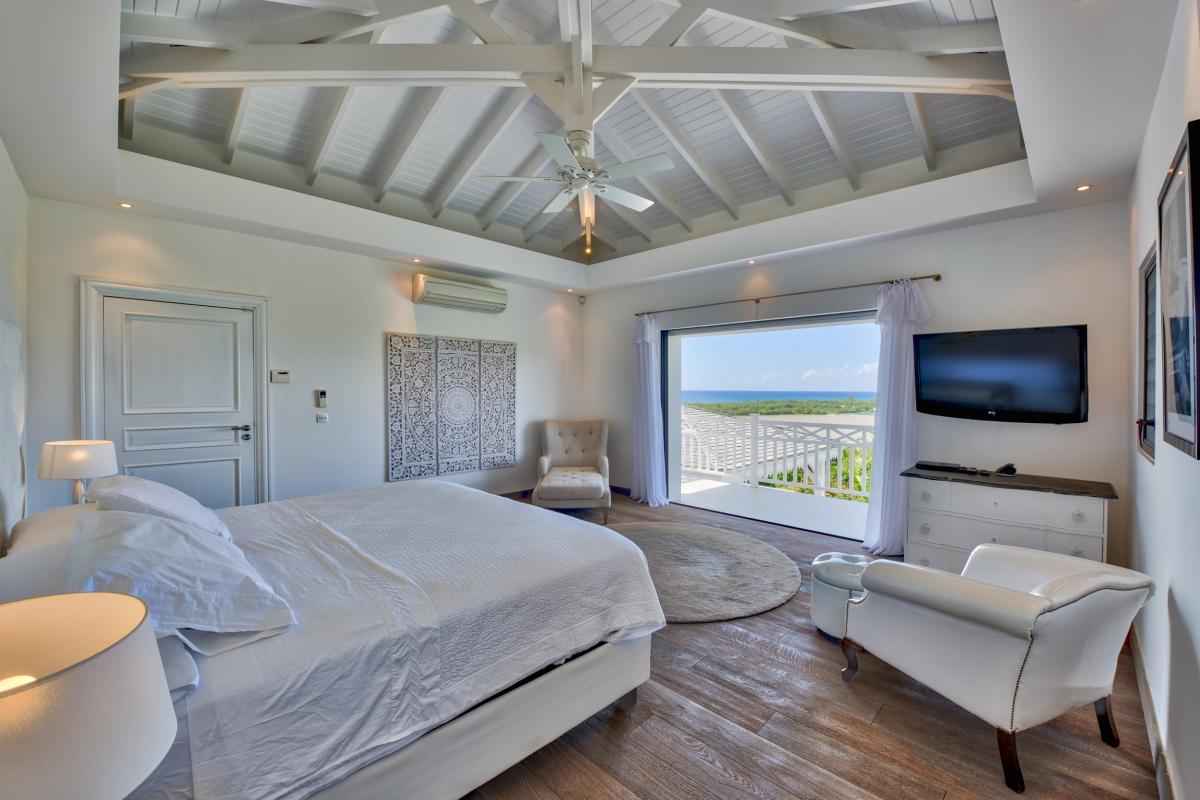 Villa 6 chambres pour 15 personnes aux Terres Basses vue mer et piscine St Martin