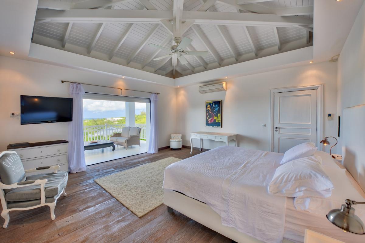 Villa 6 chambres pour 15 personnes aux Terres Basses vue mer et piscine St Martin