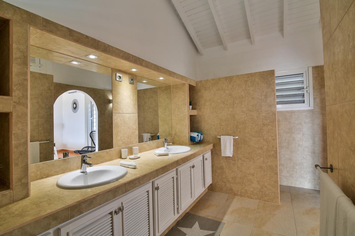 Location villa de luxe Saint Martin, Terres Basses - Salle de bain chambre 1