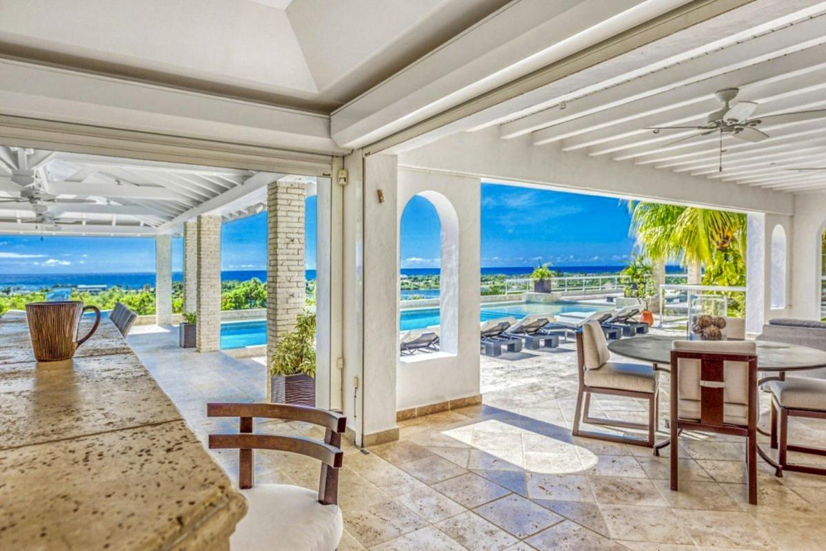 A louer villa Saint Martin Terres Basses - Villa 3 chambres 6 personnes - Vue Baie Longue - A proximité de Baie aux Prunes - Piscine et Vue Mer