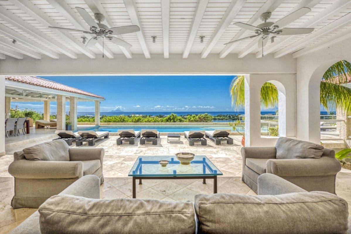 A louer villa Saint Martin Terres Basses - Villa 3 chambres 6 personnes - Vue Baie Longue - A proximité de Baie aux Prunes - Piscine et Vue Mer