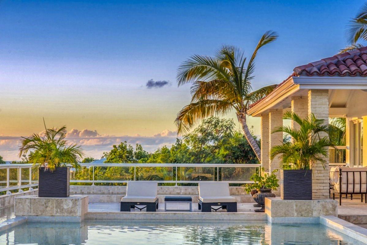 A louer villa Saint Martin Terres Basses - Villa 3 chambres 6 personnes - Vue Baie Longue - A proximité de Baie aux Prunes - Piscine et Vue Mer