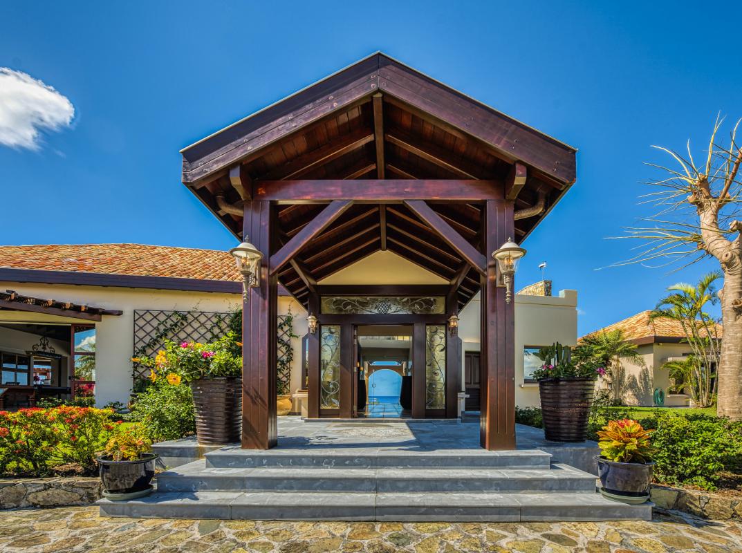 A louer villa 5 chambres Terres Basses Saint Martin_ Entrée