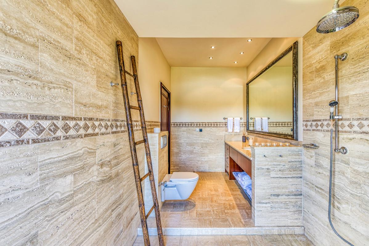 A louer villa 5 chambres Terres Basses Saint Martin_ Salle d'eau