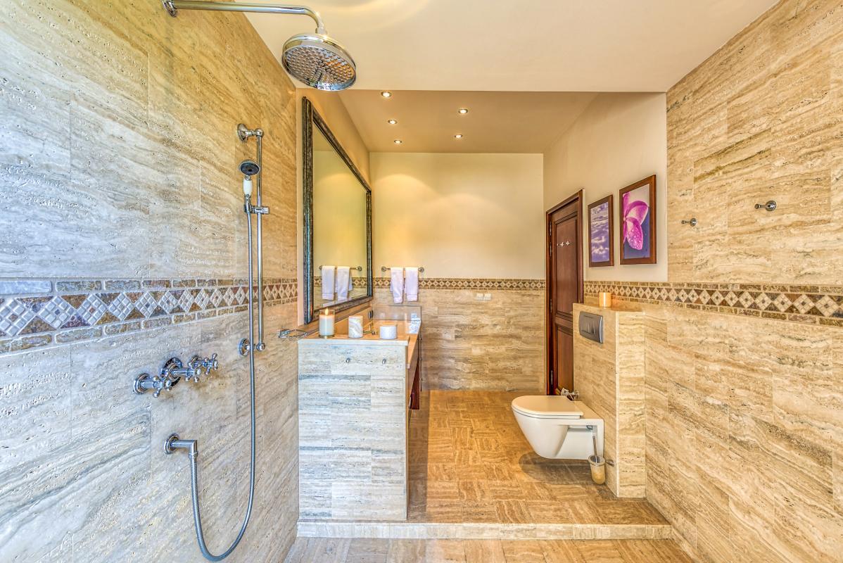 A louer villa 5 chambres Terres Basses Saint Martin_ Salle d'eau