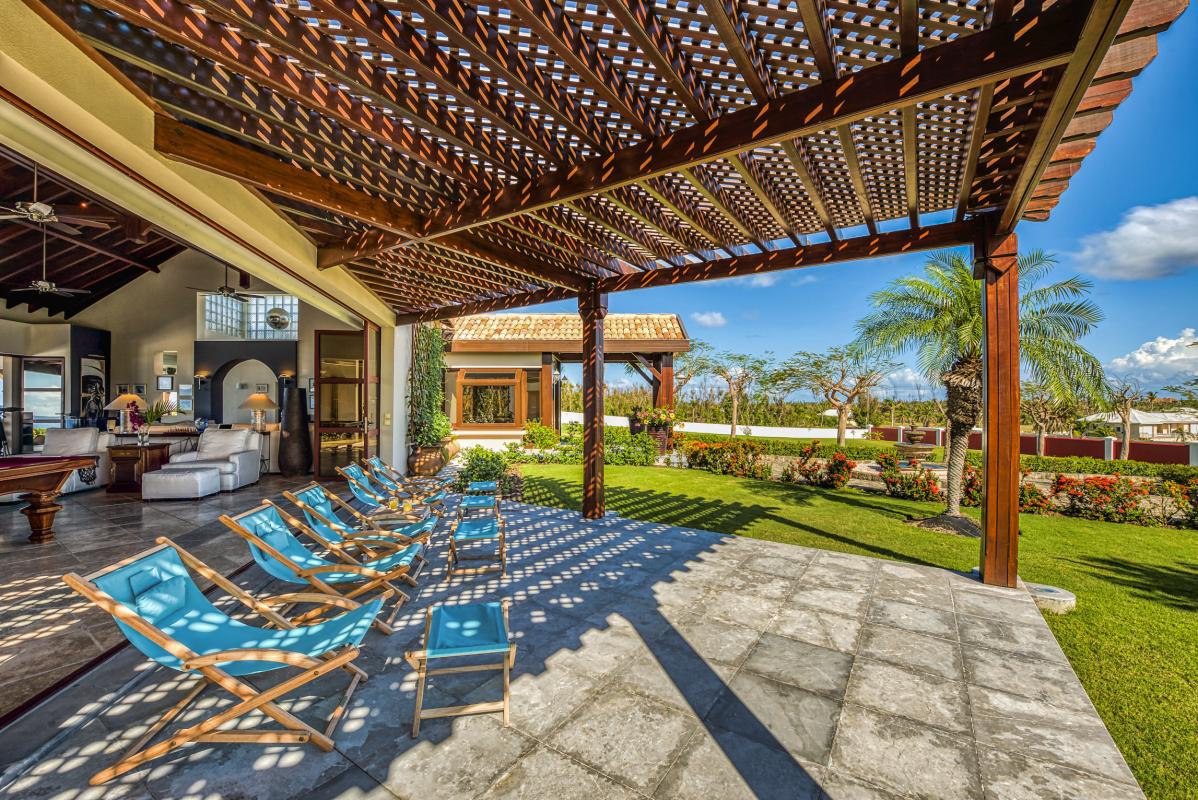 A louer villa 5 chambres Terres Basses Saint Martin_ Terrasse
