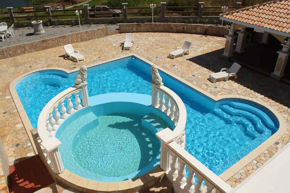 Jacuzzi cash piscine Jacuzzi cash piscine